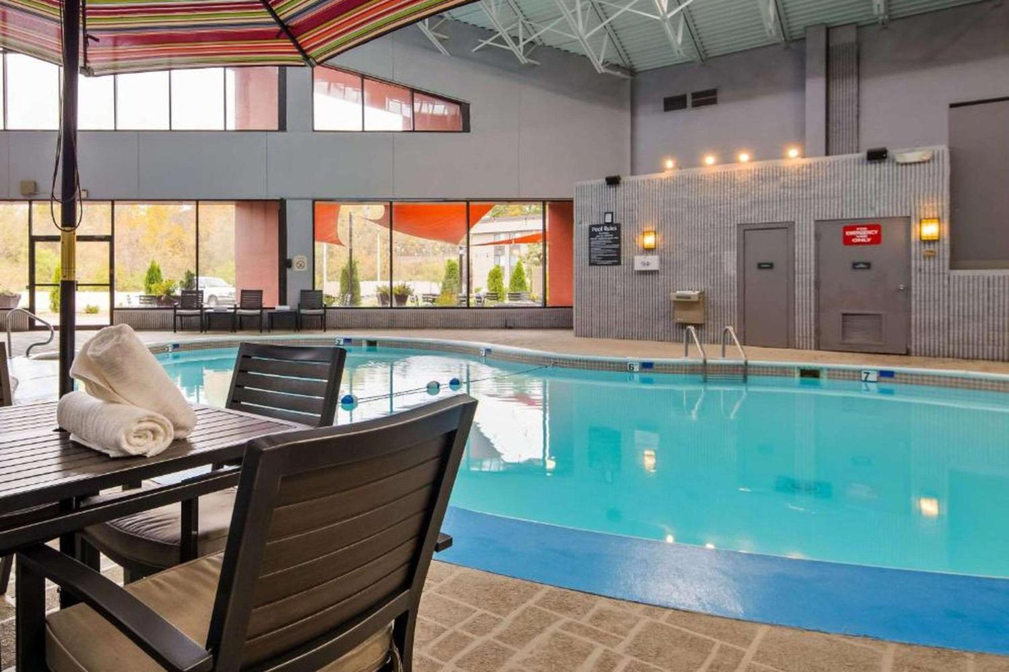 The Great Rivers, Ascend Hotel Collection Alton Εξωτερικό φωτογραφία