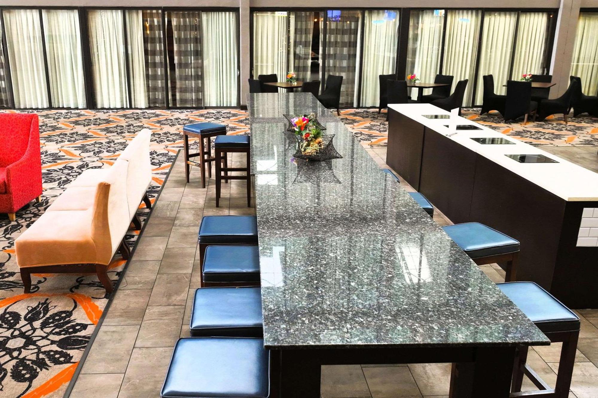 The Great Rivers, Ascend Hotel Collection Alton Εξωτερικό φωτογραφία