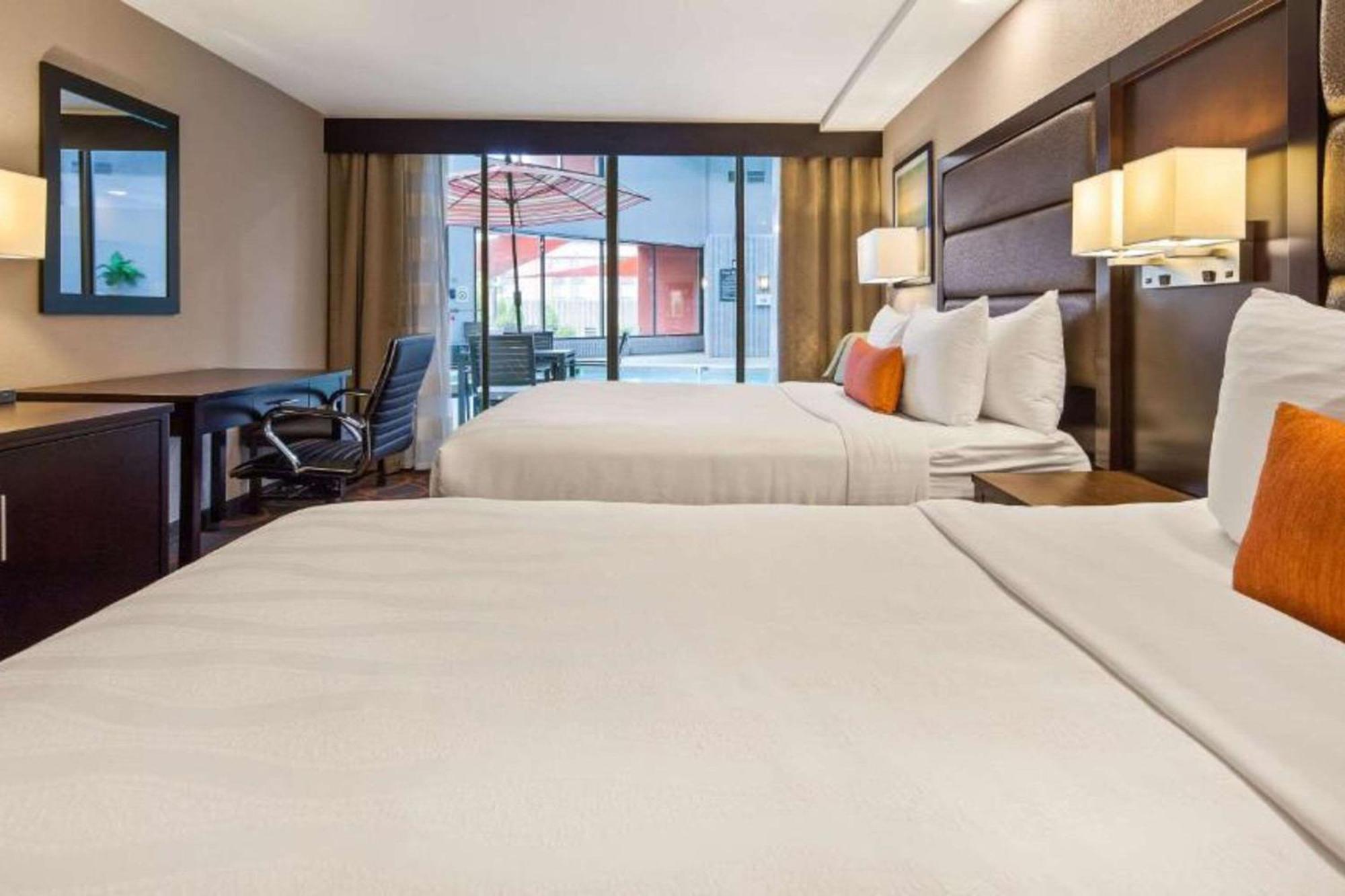 The Great Rivers, Ascend Hotel Collection Alton Εξωτερικό φωτογραφία